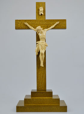 Crocifisso del Cristo in Legno Scuro - 25cm (pic 1)