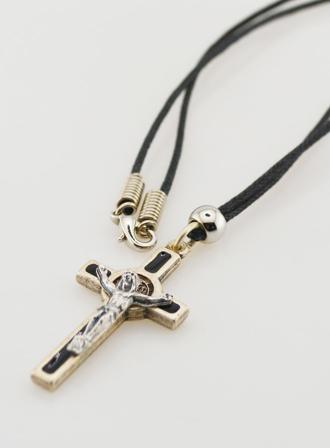 Collana Religiosa Croce di San Benedetto - Nero (pic 3)