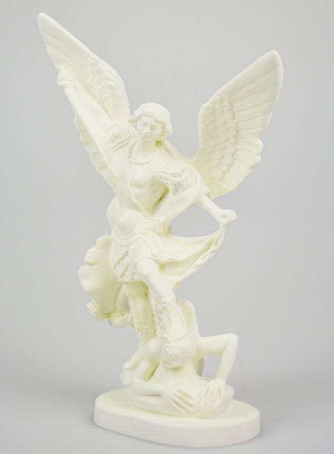 Statua di San Michele in Resina Fosforescente - 20cm (pic 2)