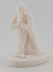 Statua del Santo Curato d'Ars in Alabastro - 12cm